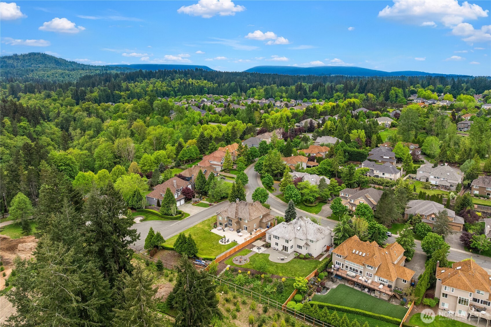 2446 279th Drive SE, Sammamish, WA 98075-4114