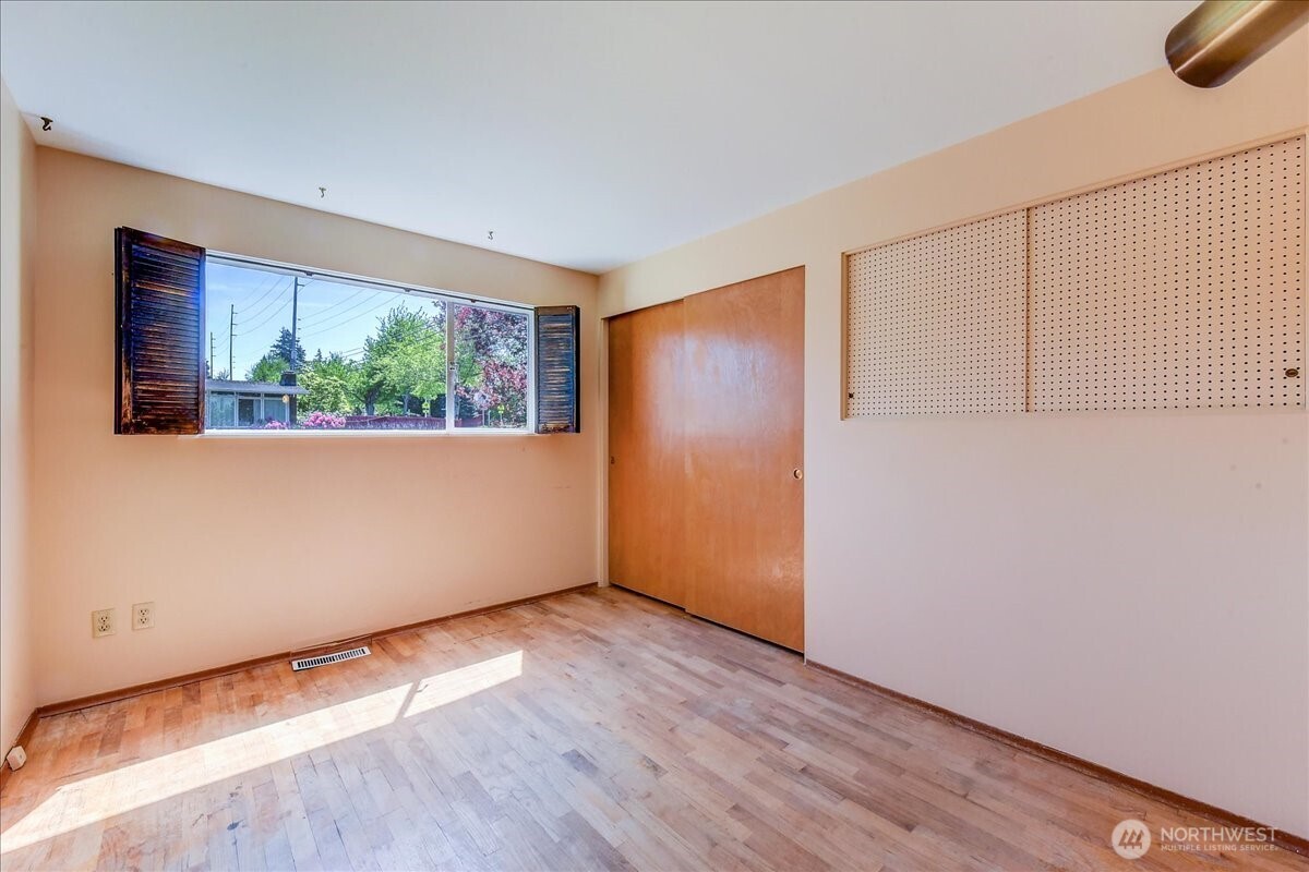 2102 N 171st Street , Shoreline, WA 98133