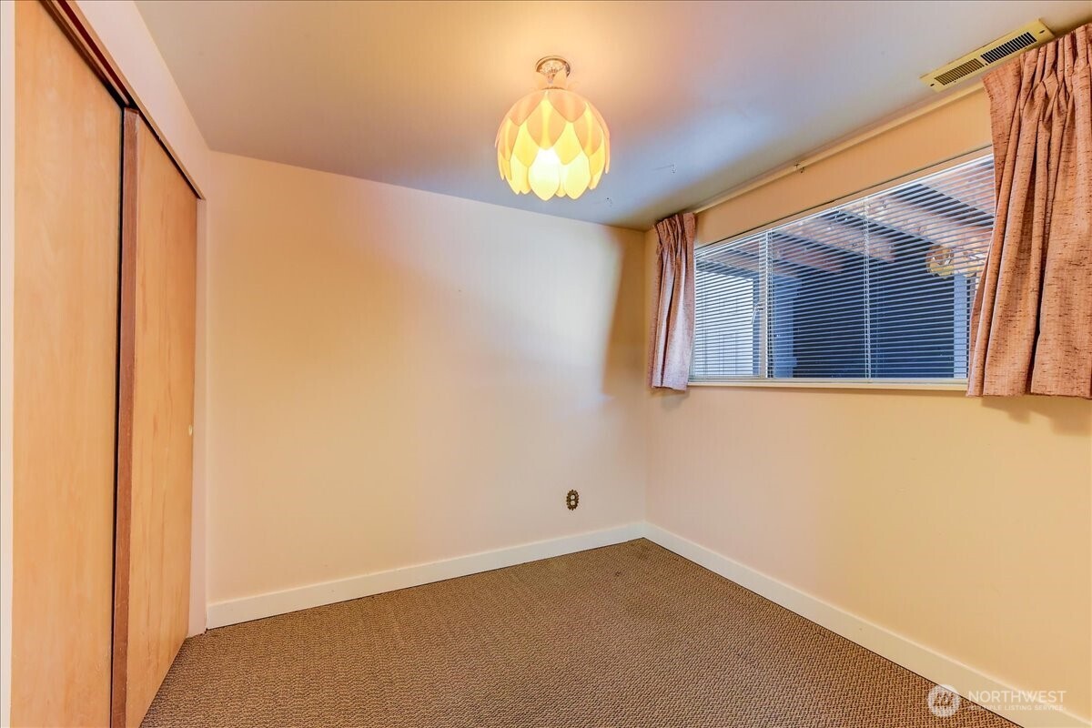 2102 N 171st Street , Shoreline, WA 98133