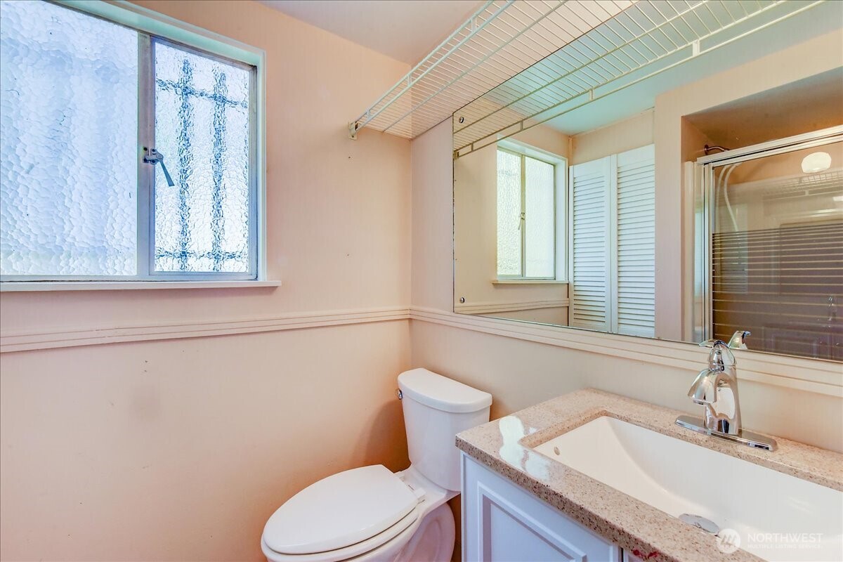 2102 N 171st Street , Shoreline, WA 98133