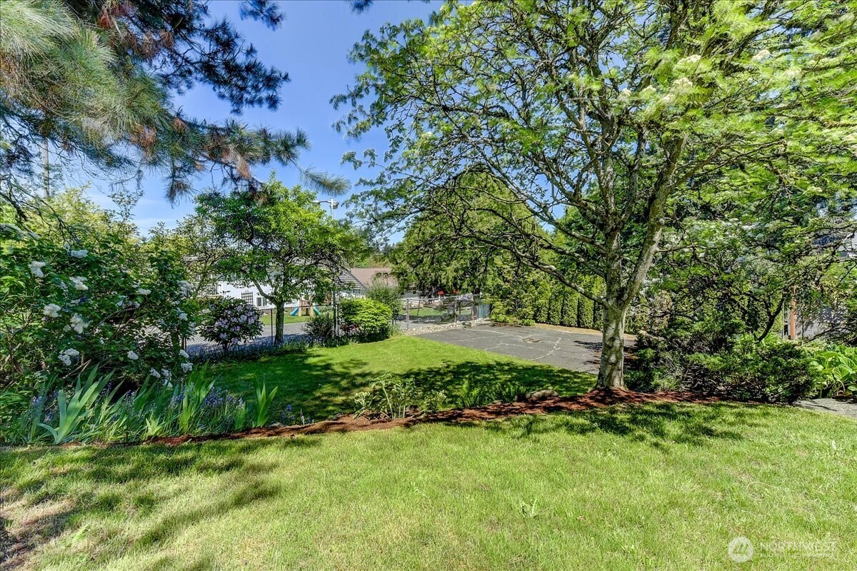 2102 N 171st Street , Shoreline, WA 98133