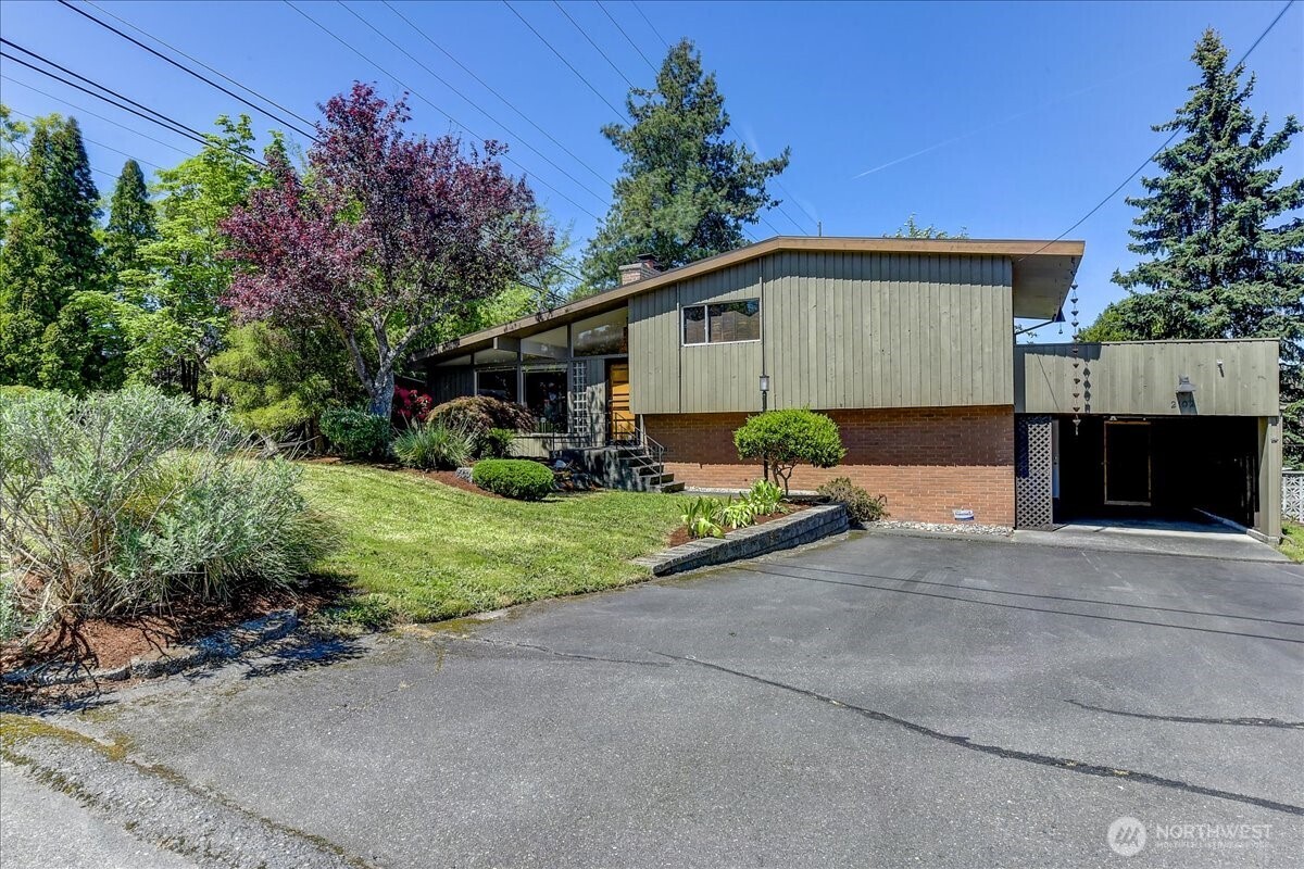 2102 N 171st Street , Shoreline, WA 98133