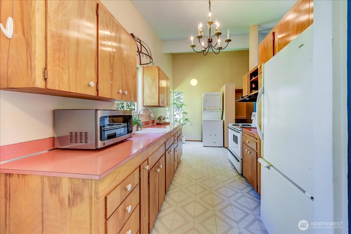 2102 N 171st Street , Shoreline, WA 98133