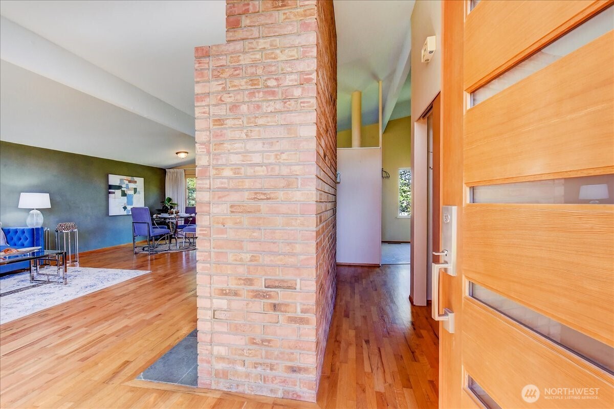 2102 N 171st Street , Shoreline, WA 98133