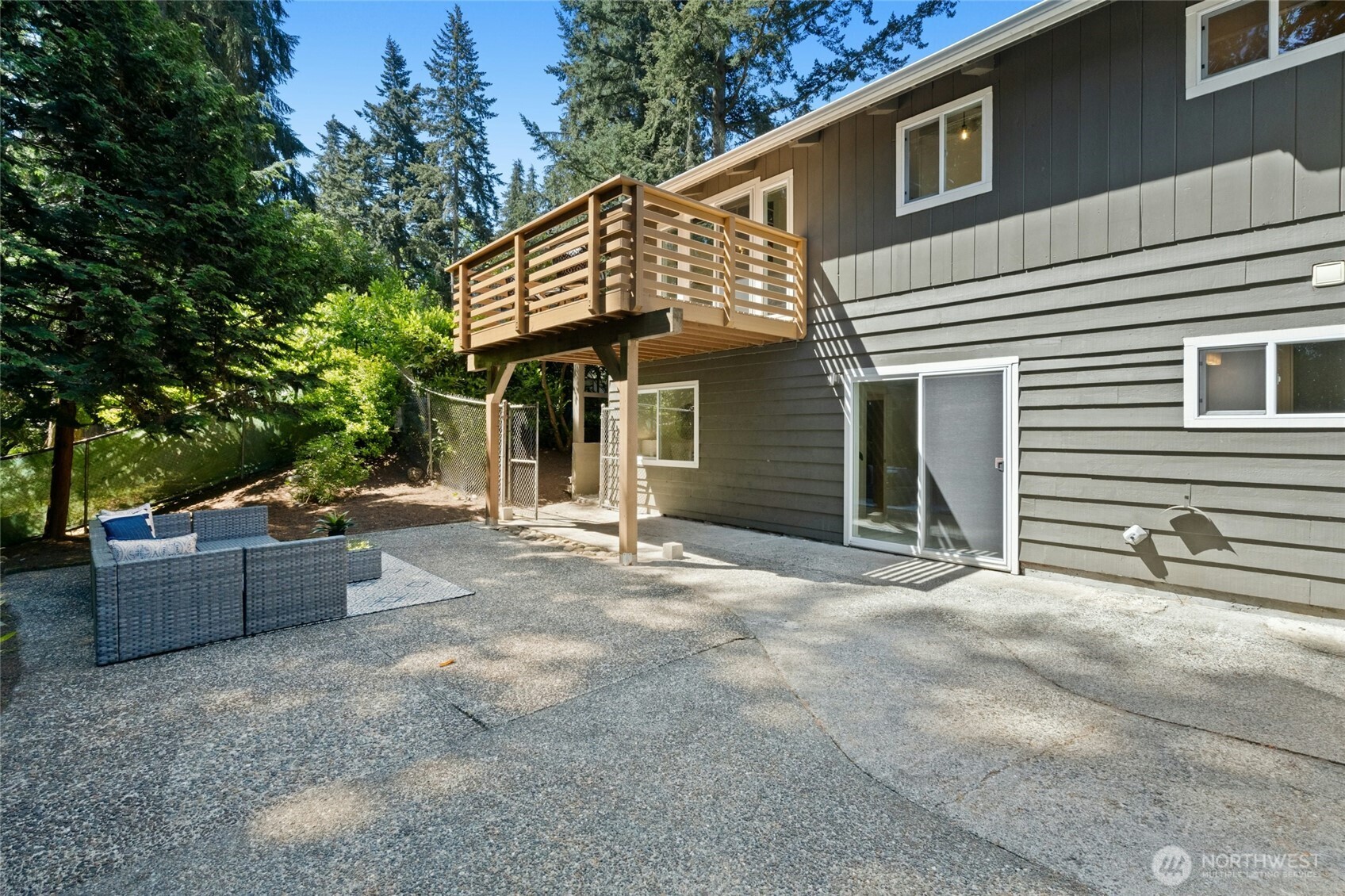 19016 Firlands Way N, Shoreline, WA 98133