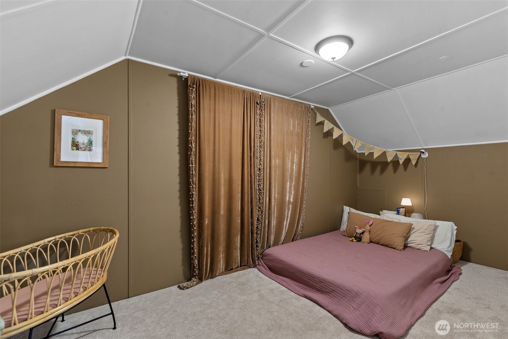 23 N Garfield Avenue , Wenatchee, WA 98801