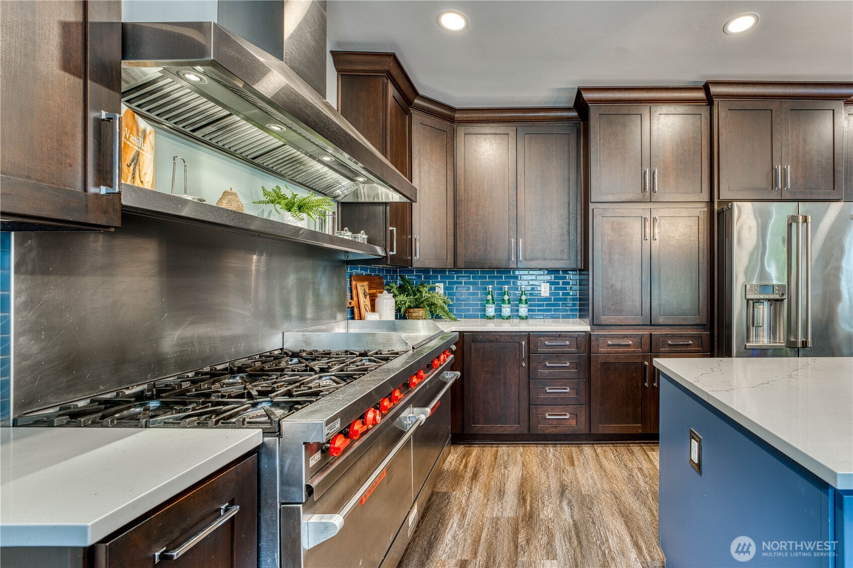 814 Jewil Drive , Fox Island, WA 98333