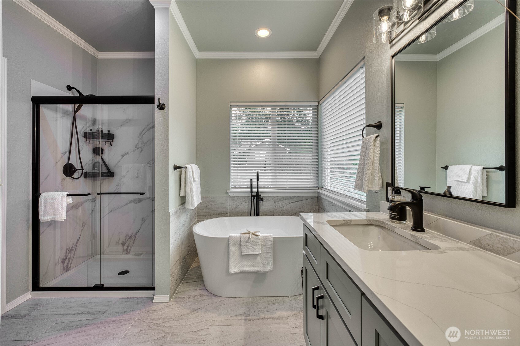 814 Jewil Drive , Fox Island, WA 98333
