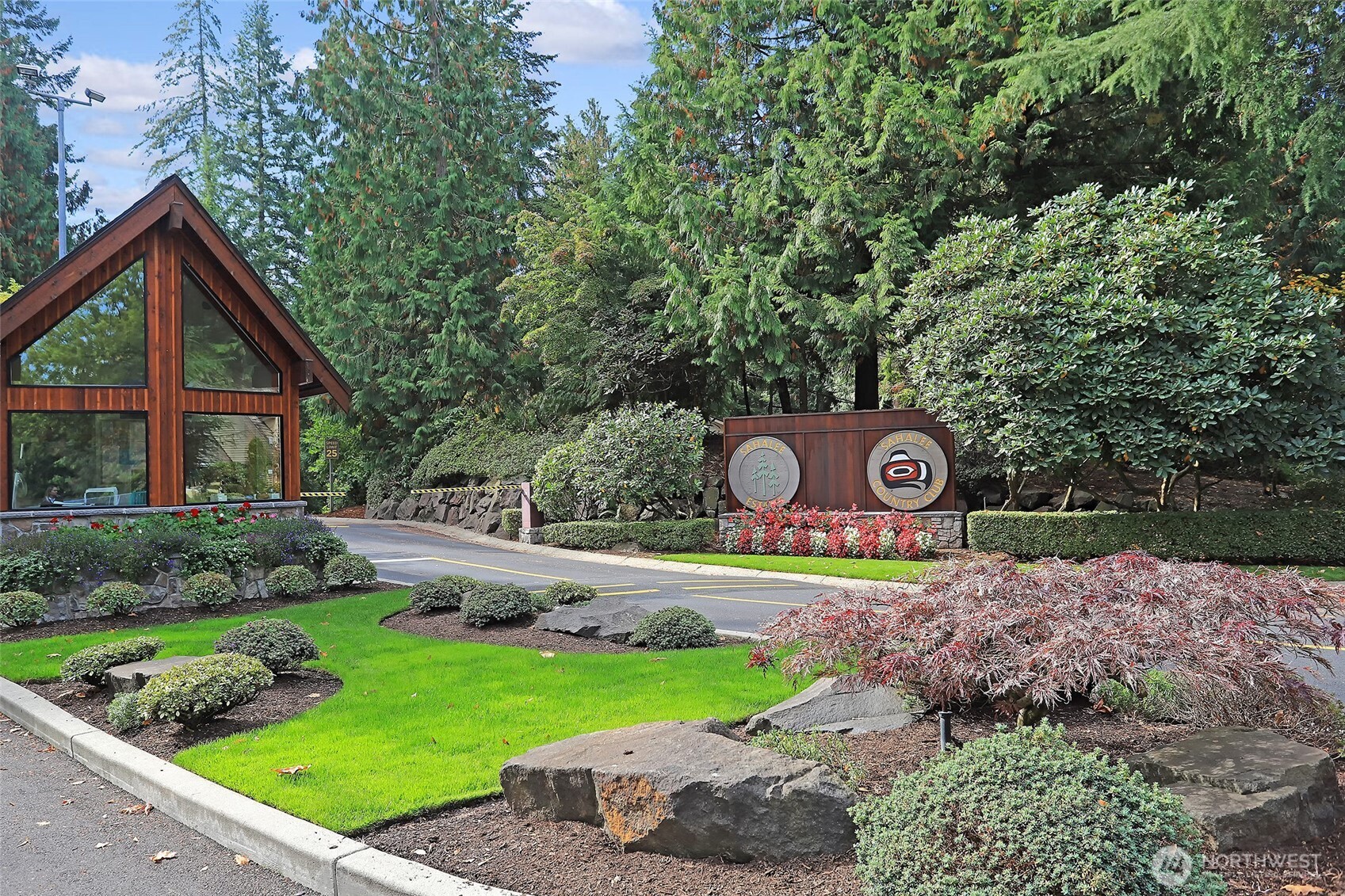 2422 Sahalee Drive W, Sammamish, WA 98074