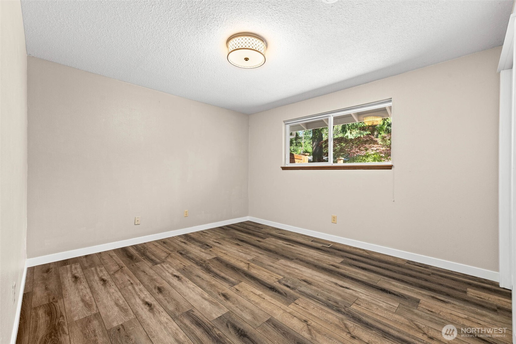 8019 Shadywood Lane SW, Lakewood, WA 98498