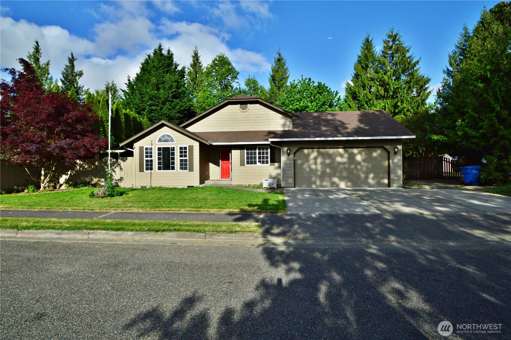 910 11th Street SE, Puyallup, WA 98372