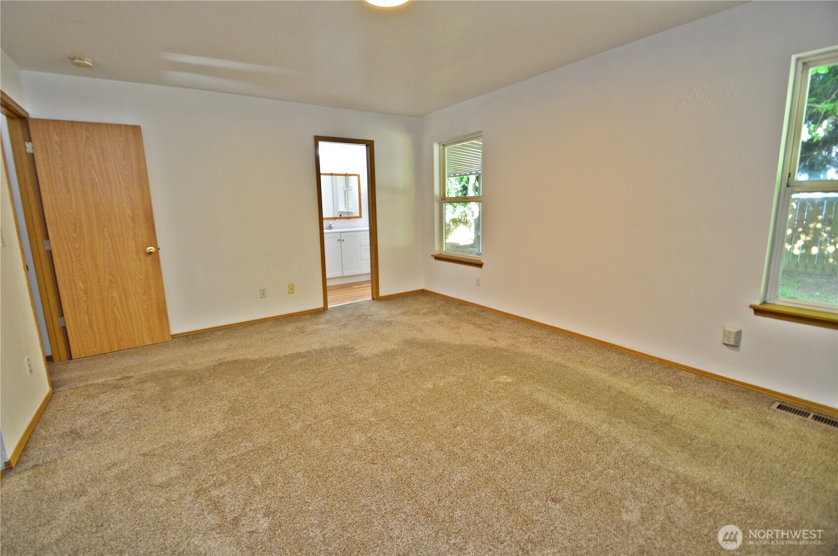 910 11th Street SE, Puyallup, WA 98372