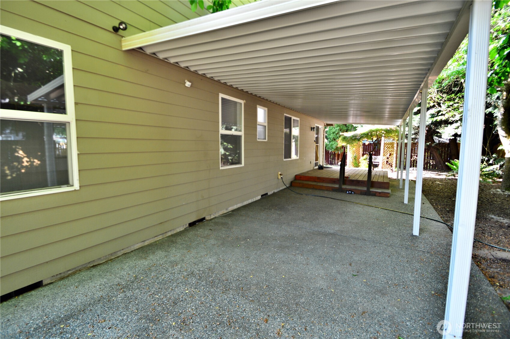 910 11th Street SE, Puyallup, WA 98372