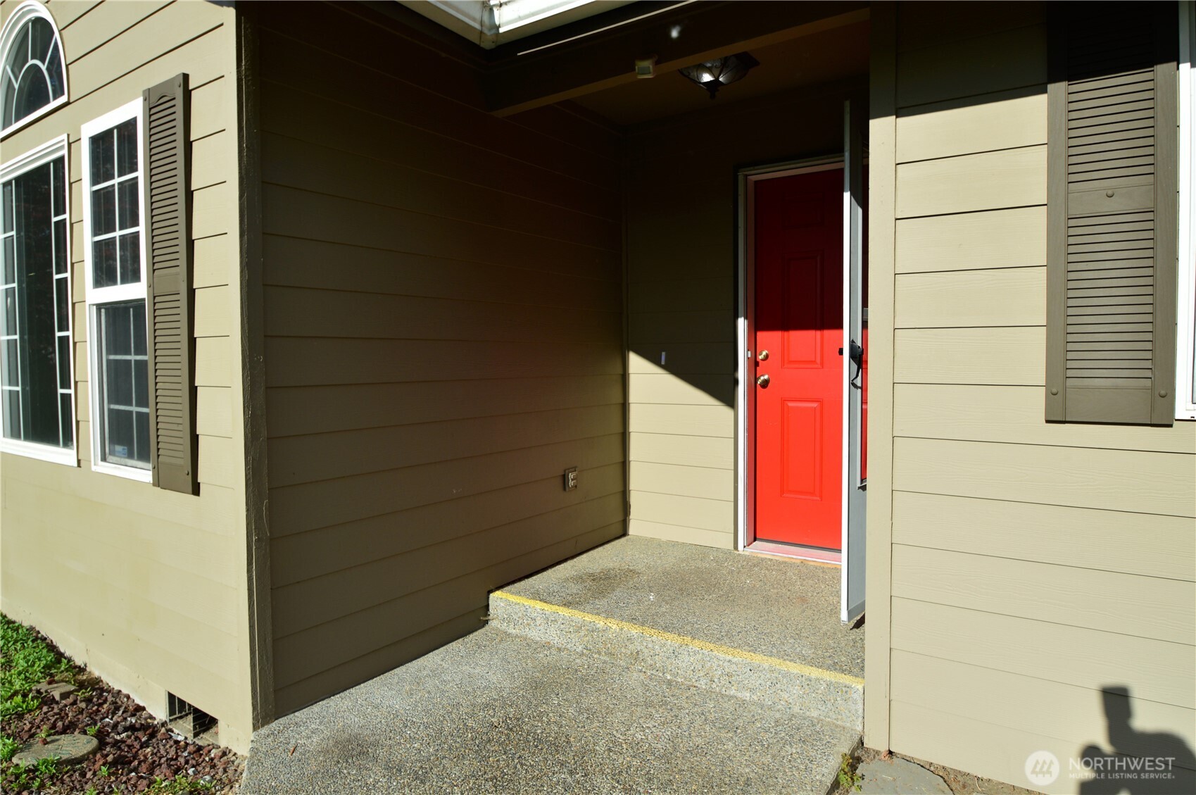910 11th Street SE, Puyallup, WA 98372