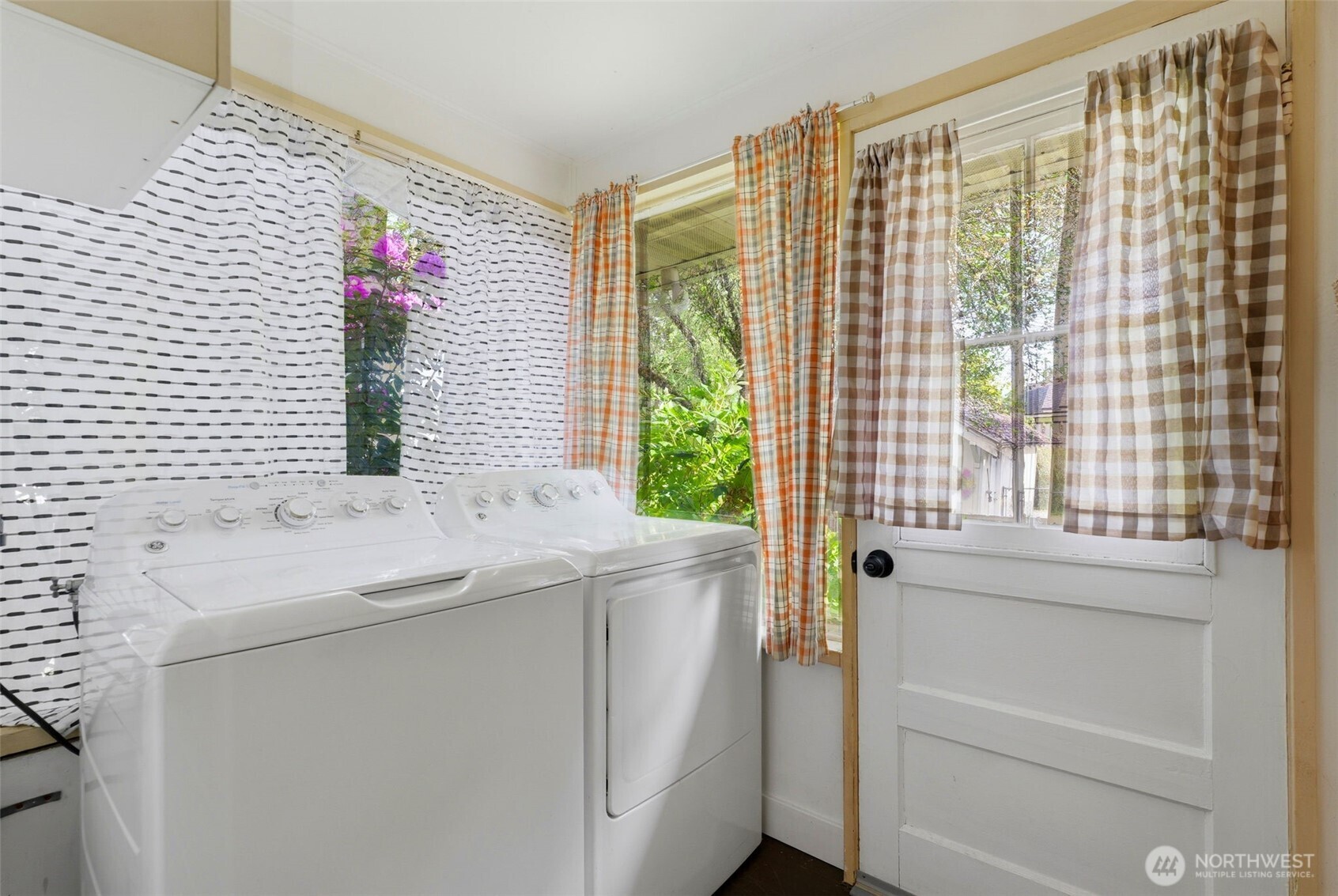 5102 N 44th Street , Tacoma, WA 98407