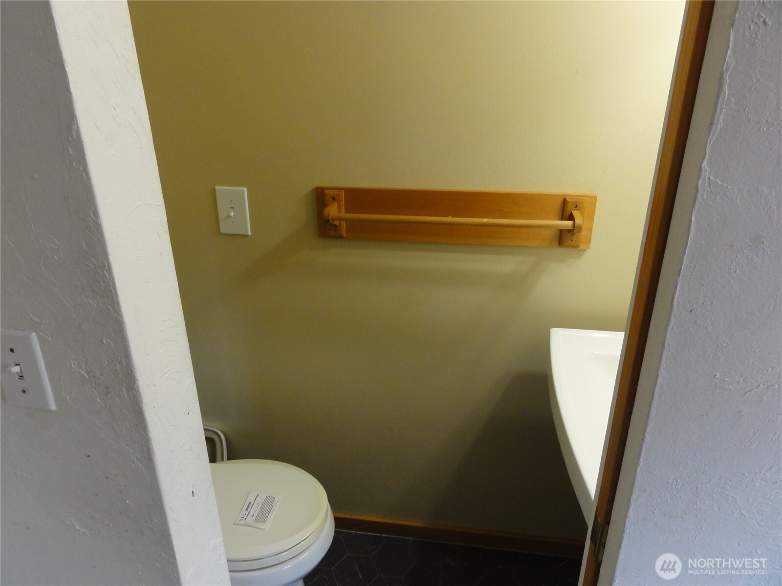 28821 18th Avenue S, Federal Way, WA 98003