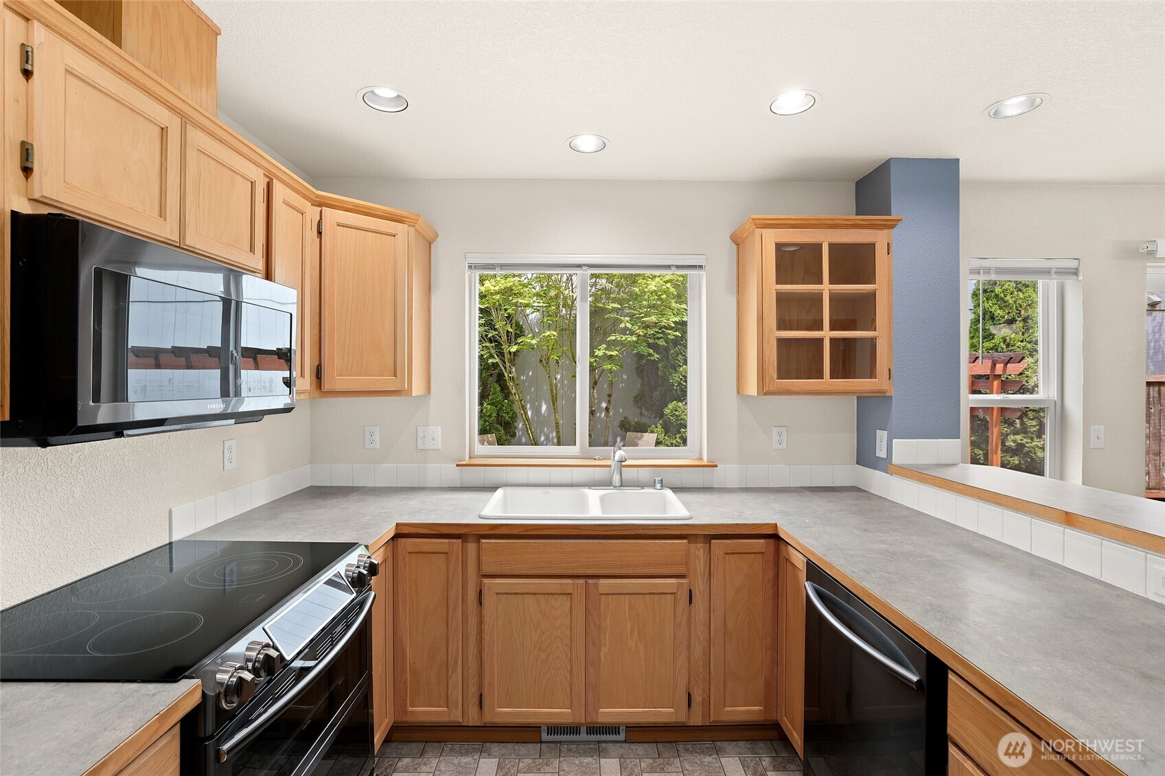 4049 Galena Street SE, Lacey, WA 98503-2186