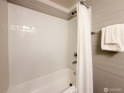15003 108th Place NE, Bothell, WA 98011-4837 - Photo 20