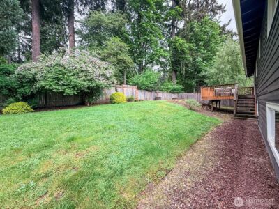 15003 108th Place NE, Bothell, WA 98011-4837 - Photo 32