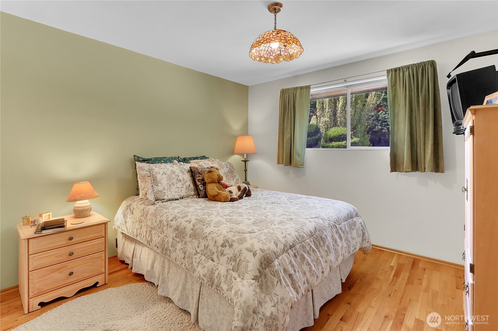 438 Comstock Place , Seattle, WA 98109