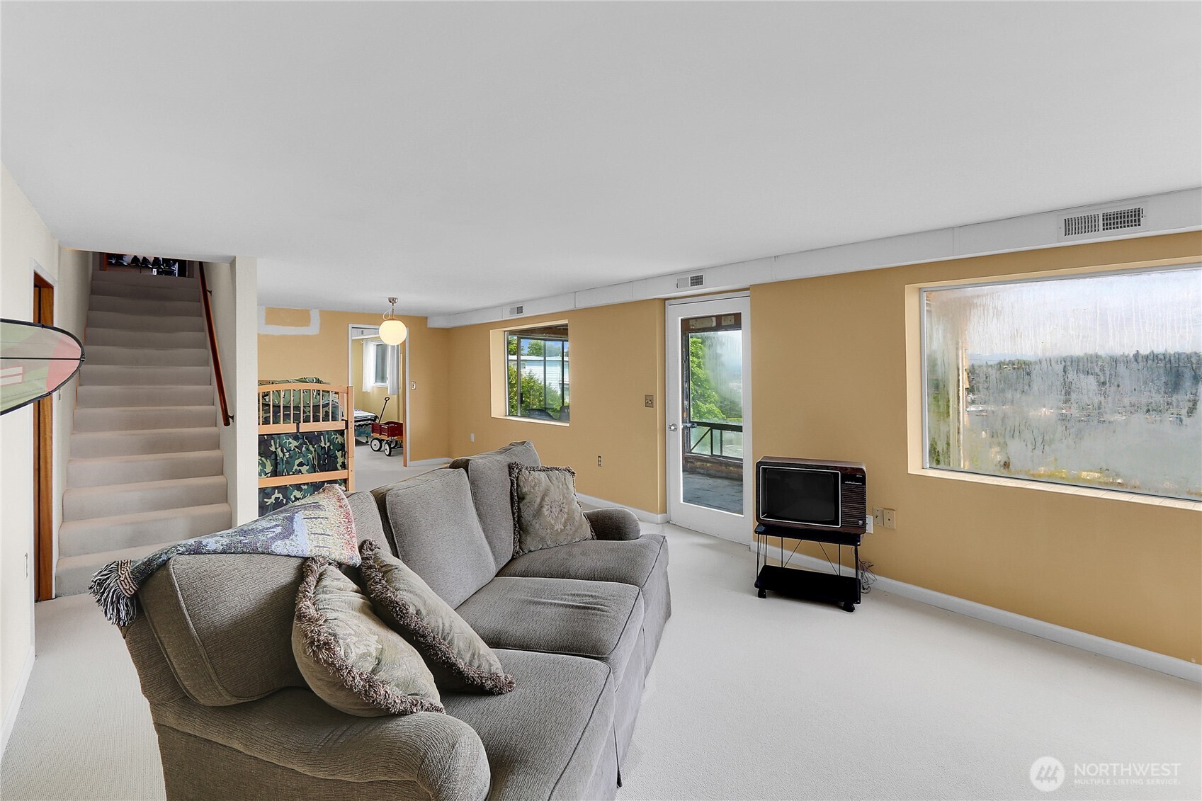 438 Comstock Place , Seattle, WA 98109