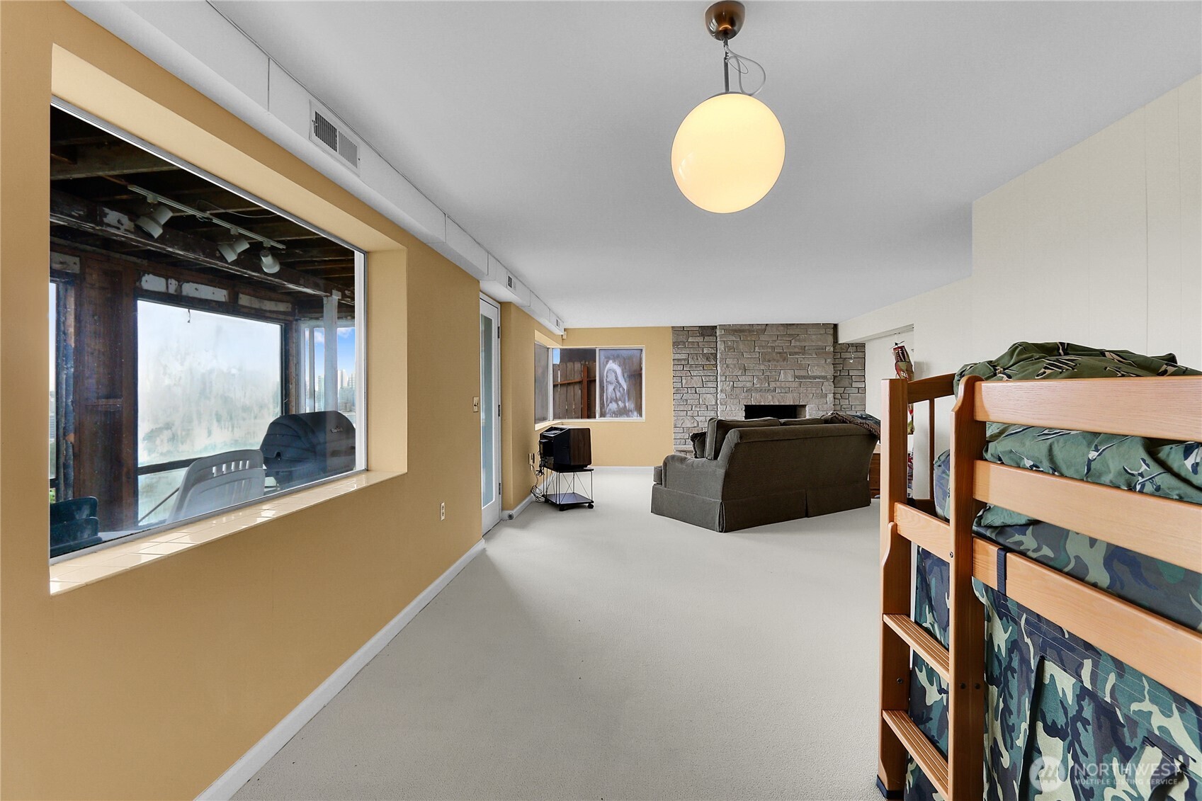 438 Comstock Place , Seattle, WA 98109