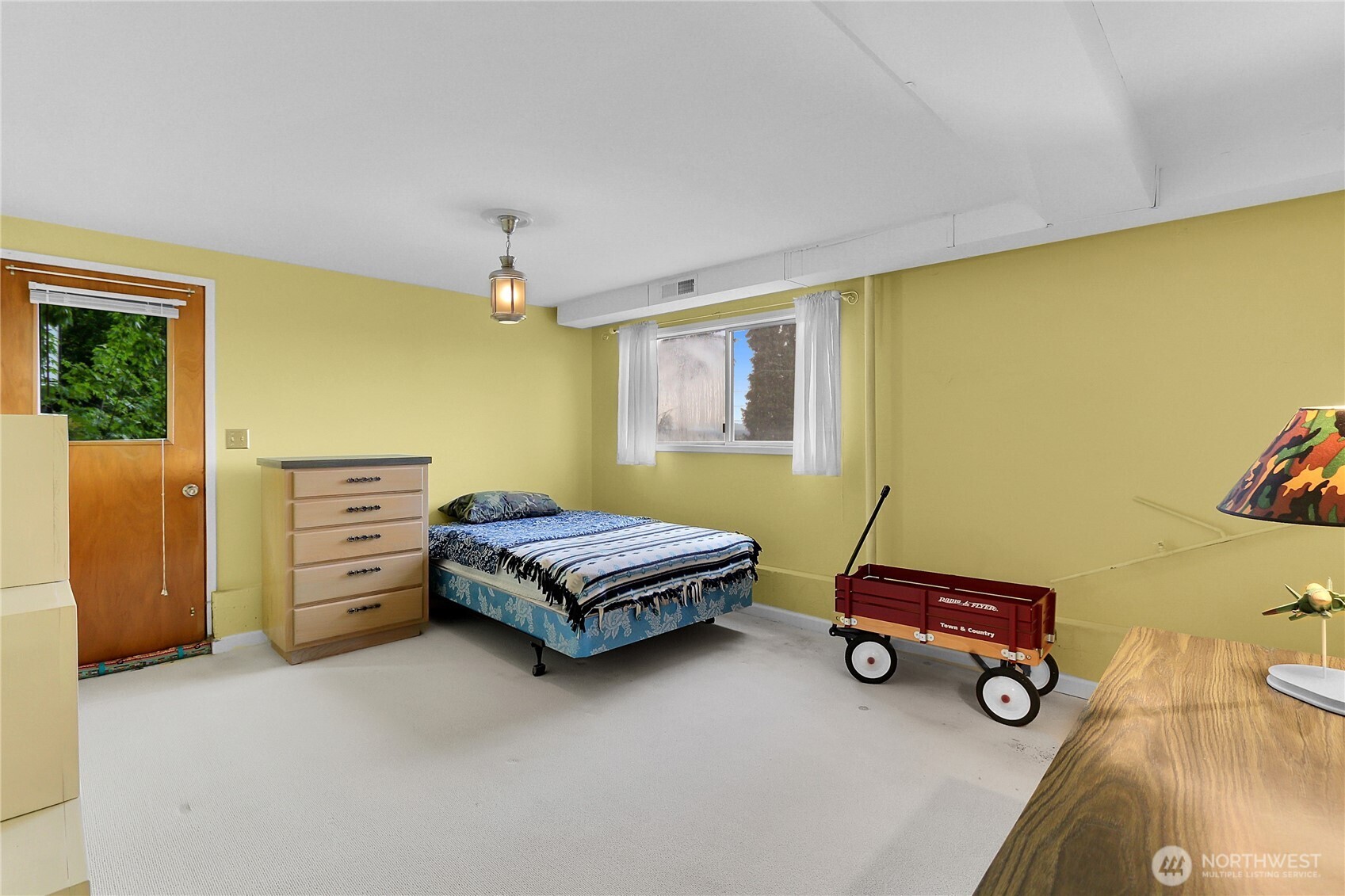 438 Comstock Place , Seattle, WA 98109