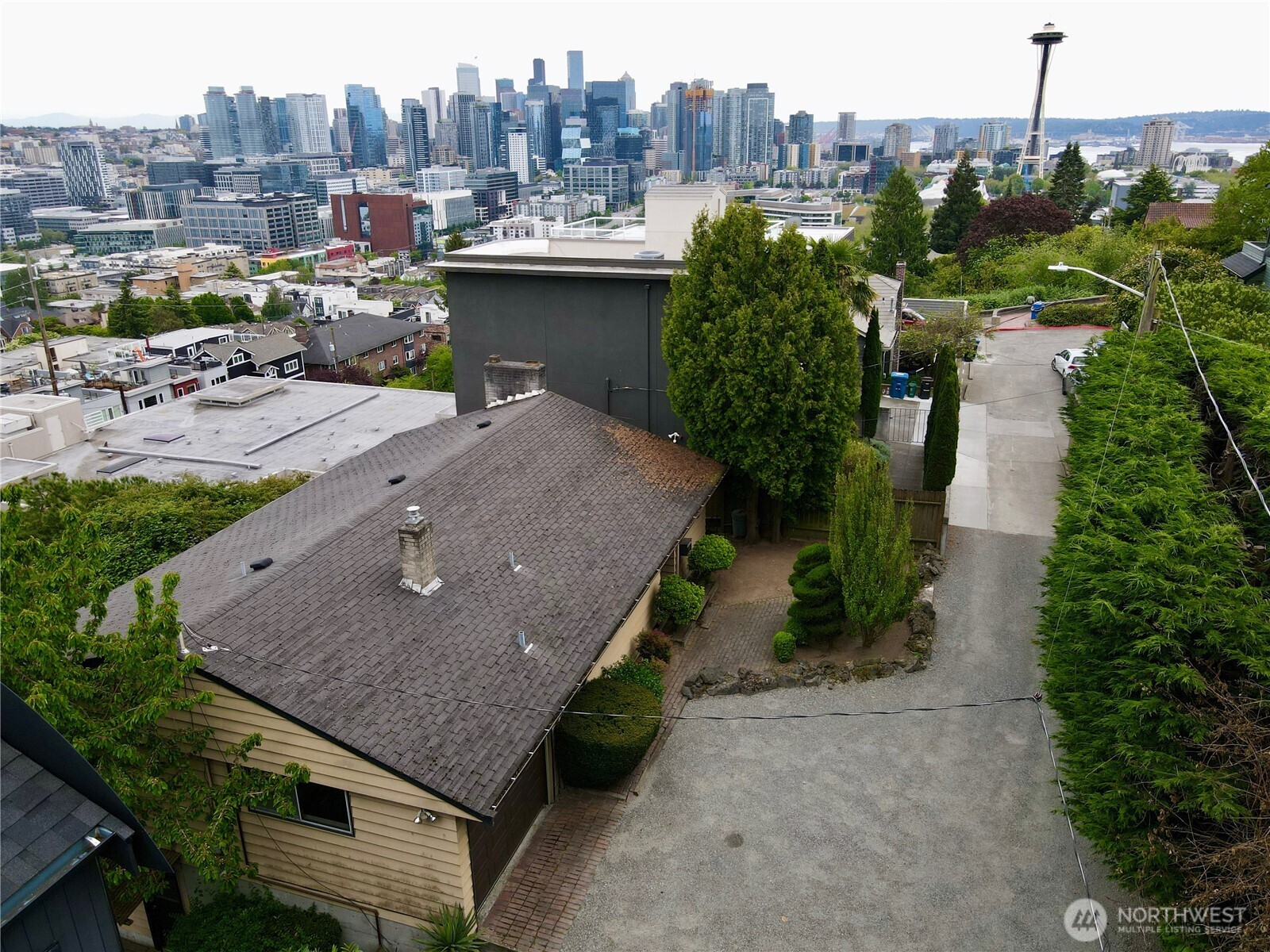 438 Comstock Place , Seattle, WA 98109