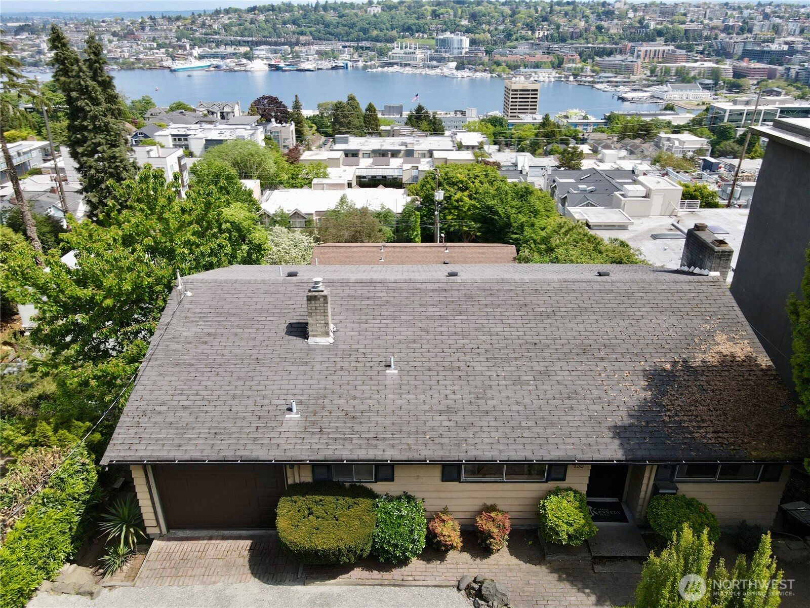 438 Comstock Place , Seattle, WA 98109