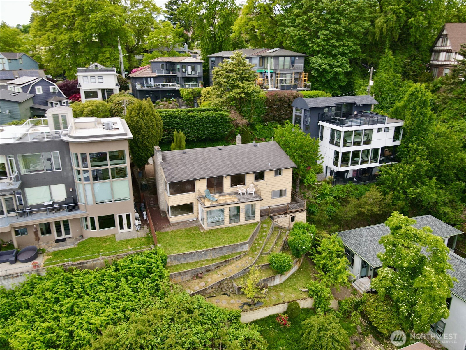 438 Comstock Place , Seattle, WA 98109
