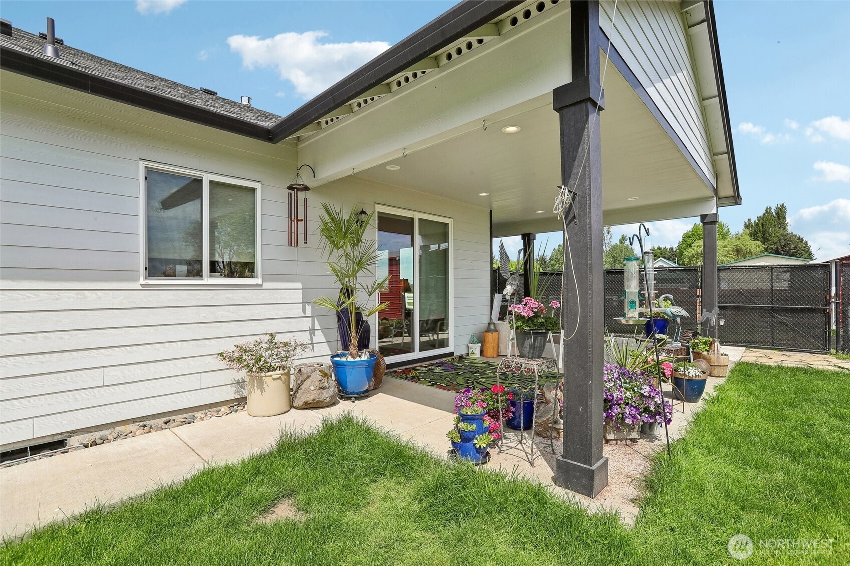 298 Roberson Road , Woodland, WA 98674