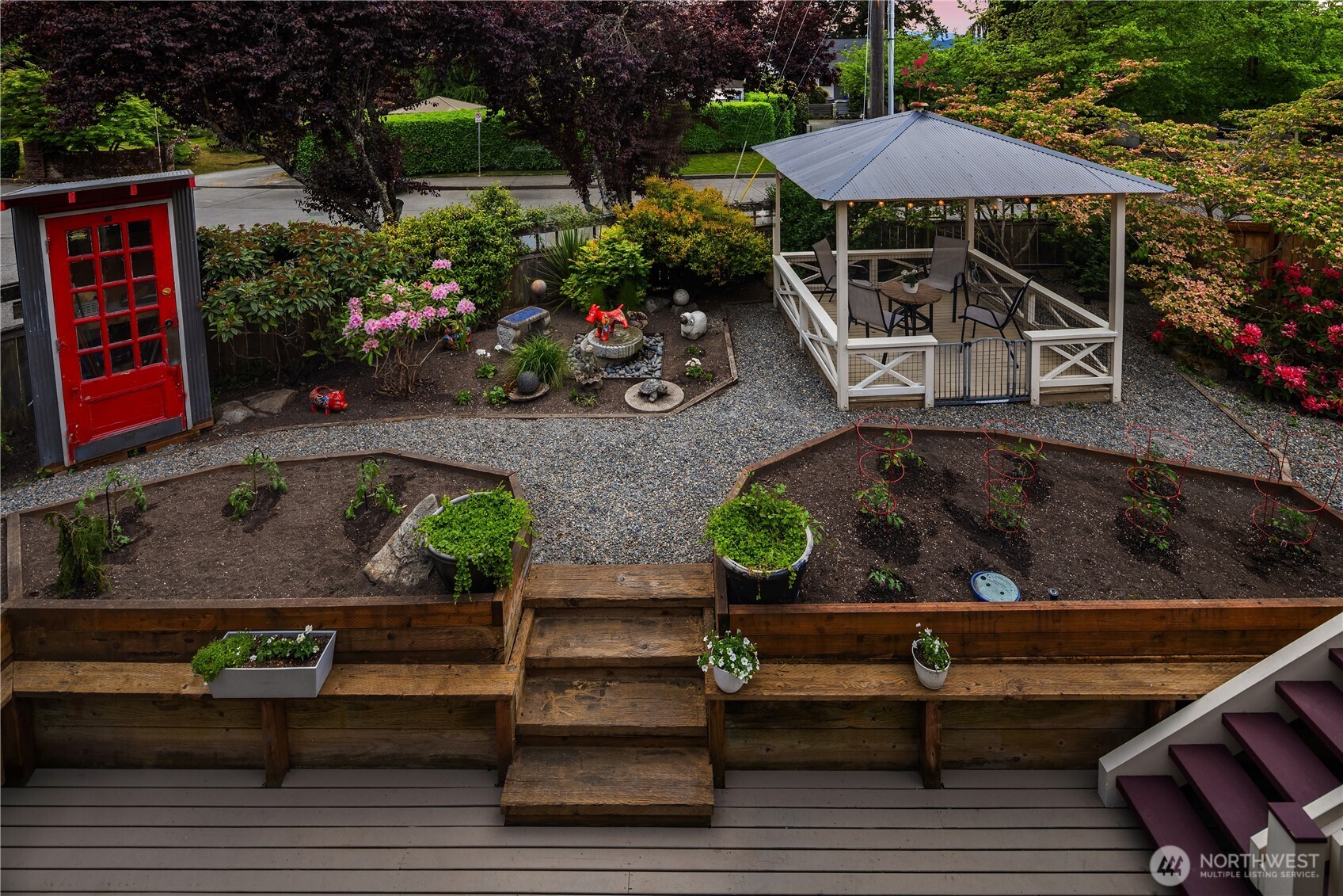 4712 SW Brace Point Dr , Seattle, WA 98136-2612