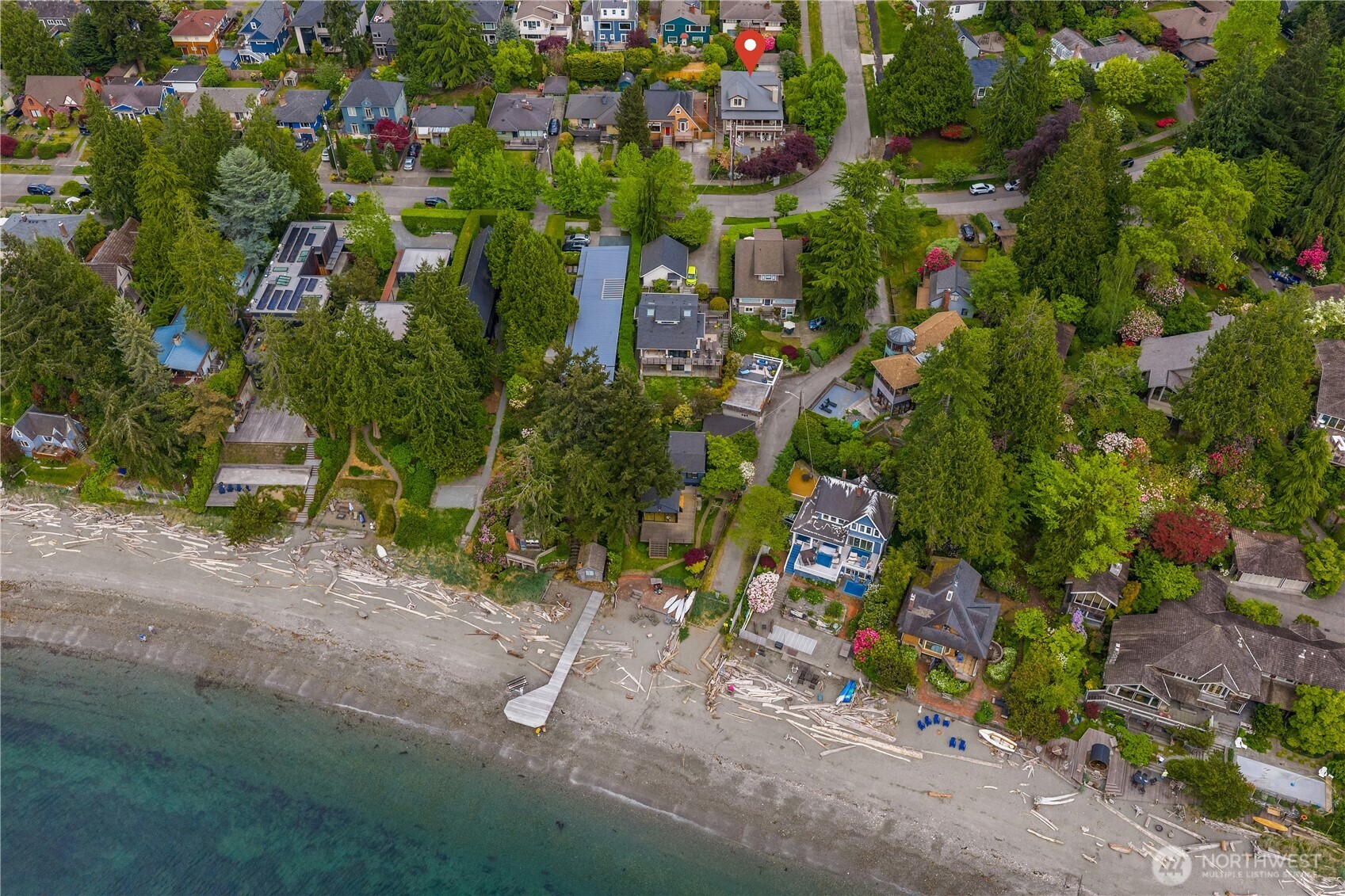4712 SW Brace Point Dr , Seattle, WA 98136-2612