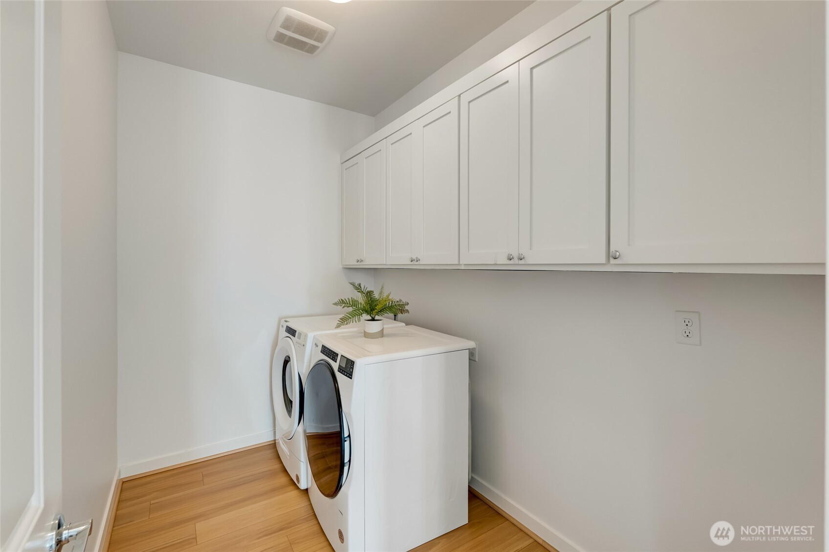 33133 Evergreen Avenue SE, Black Diamond, WA 98010