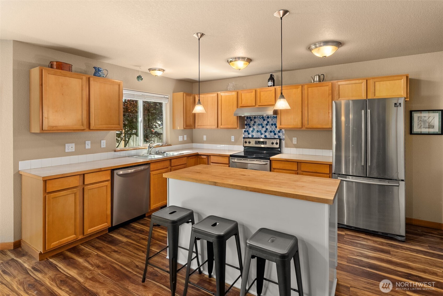 1835 Yew Avenue NE, Olympia, WA 98506