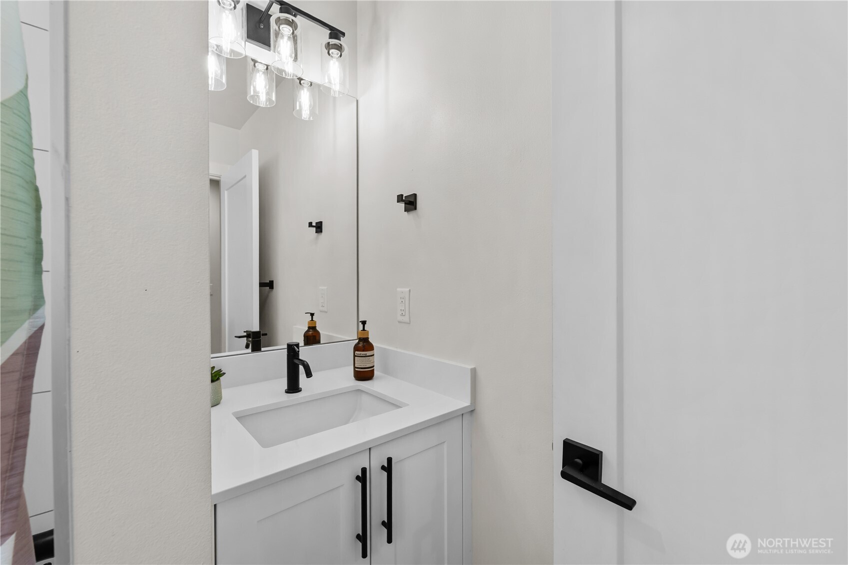 1118 16th Avenue #A, Seattle, WA 98122