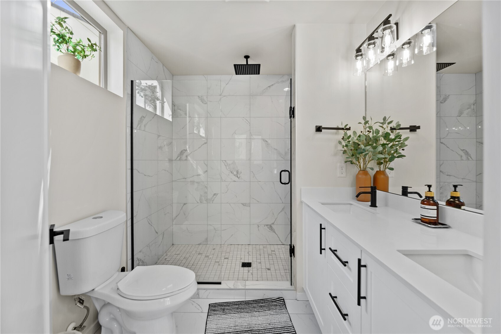 1118 16th Avenue #A, Seattle, WA 98122