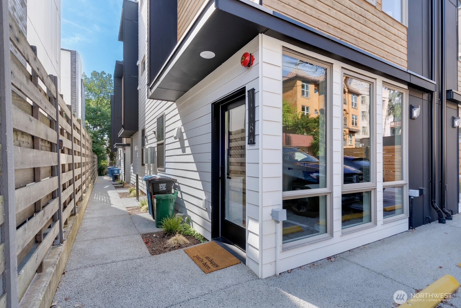 1118 16th Avenue #A, Seattle, WA 98122