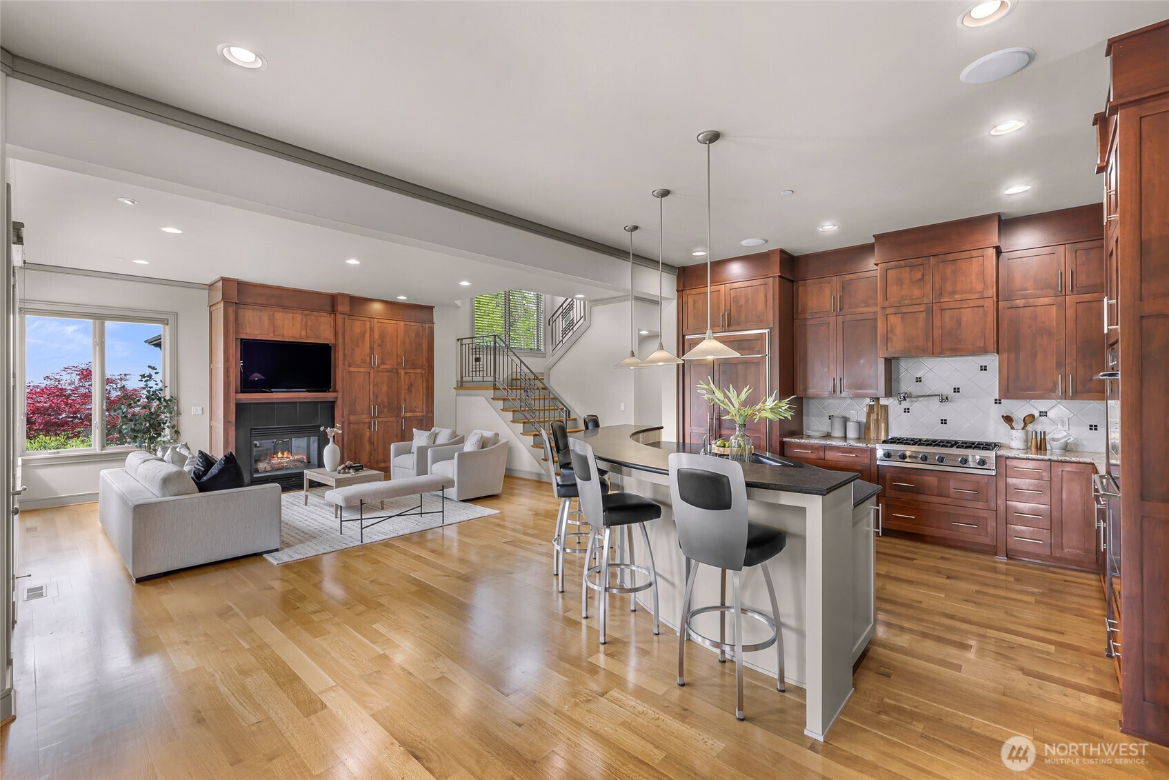 8451 SE 44th Street , Mercer Island, WA 98040