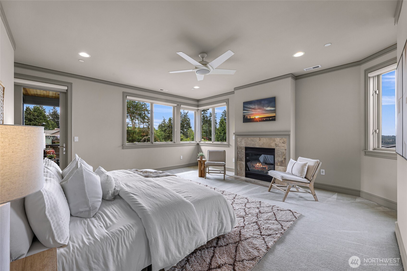 8451 SE 44th Street , Mercer Island, WA 98040