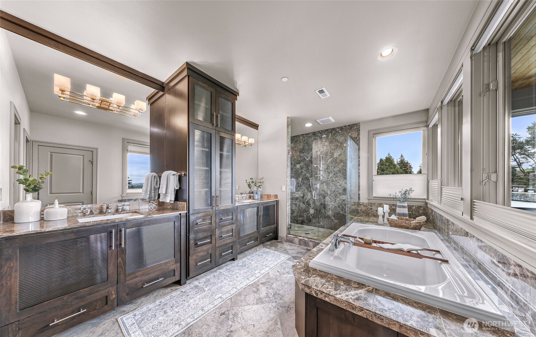 8451 SE 44th Street , Mercer Island, WA 98040