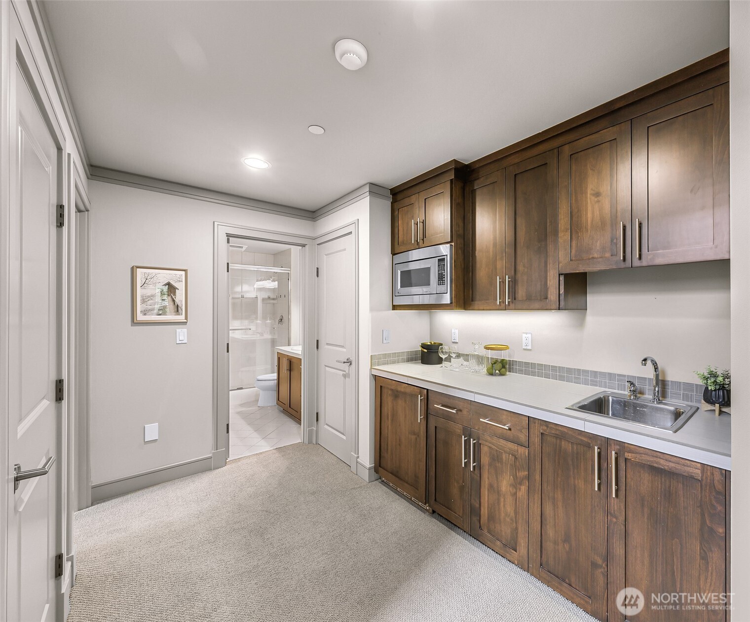 8451 SE 44th Street , Mercer Island, WA 98040