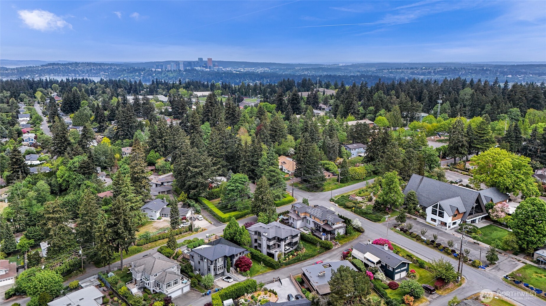 8451 SE 44th Street , Mercer Island, WA 98040
