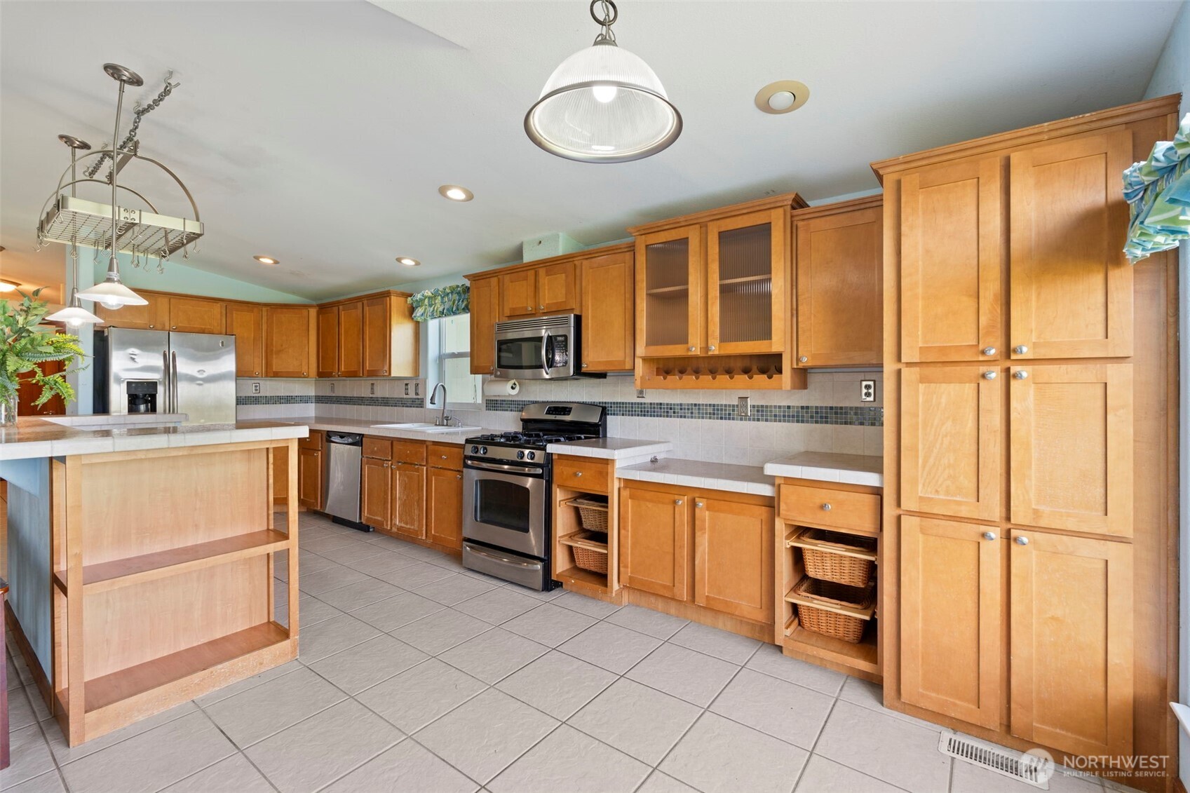 786 Frost Road , Winlock, WA 98596