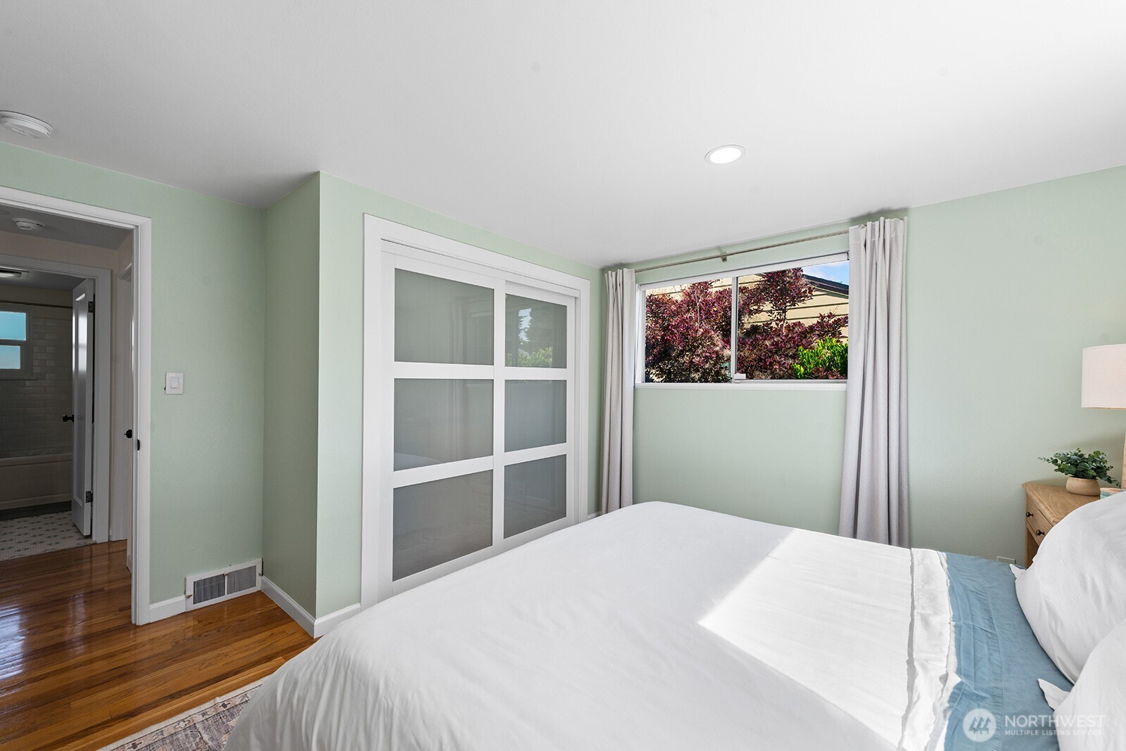 6017 46th Avenue SW, Seattle, WA 98136