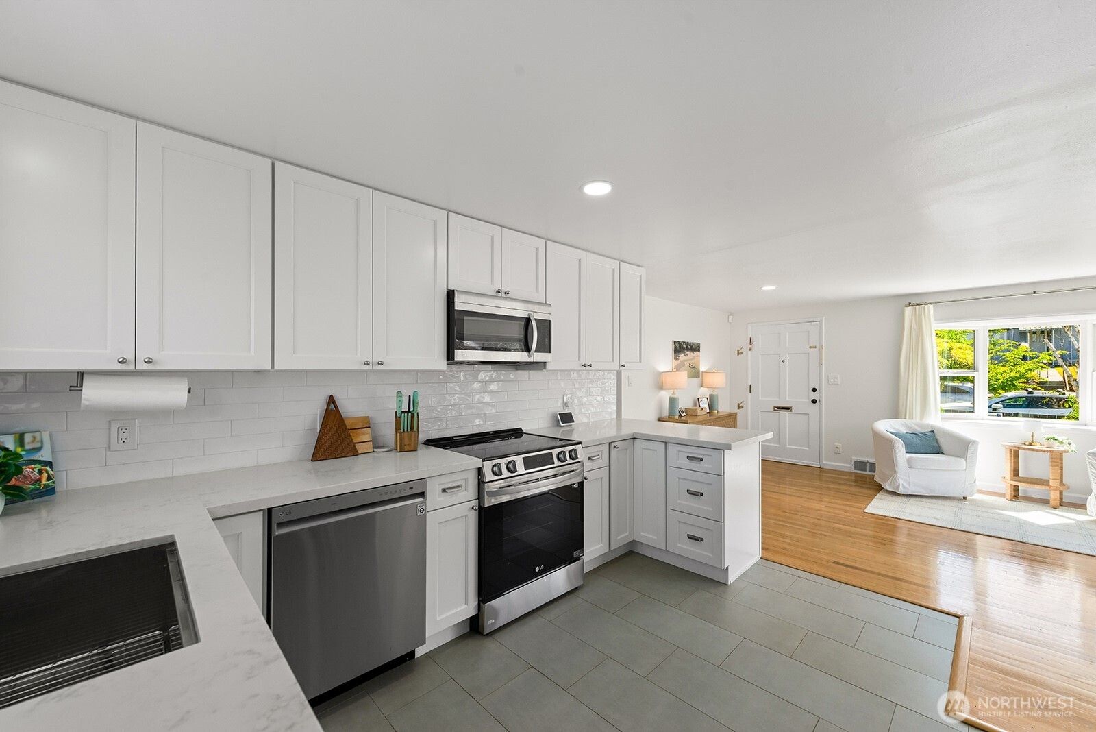 6017 46th Avenue SW, Seattle, WA 98136