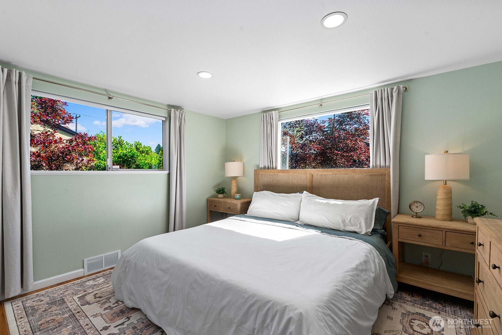 6017 46th Avenue SW, Seattle, WA 98136