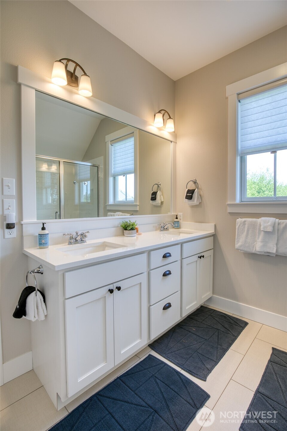 50 Flash Lane , Pacific Beach, WA 98571