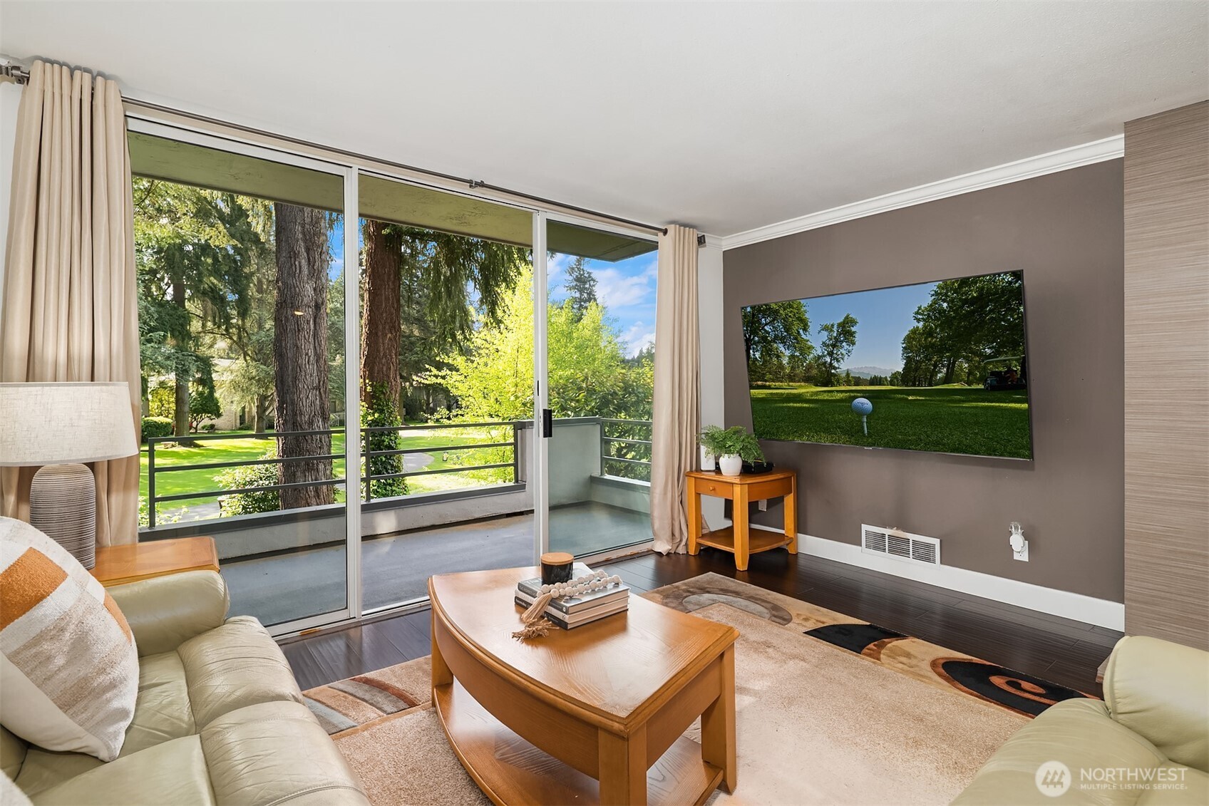 17001 Inglewood Road NE #M211, Kenmore, WA 98028