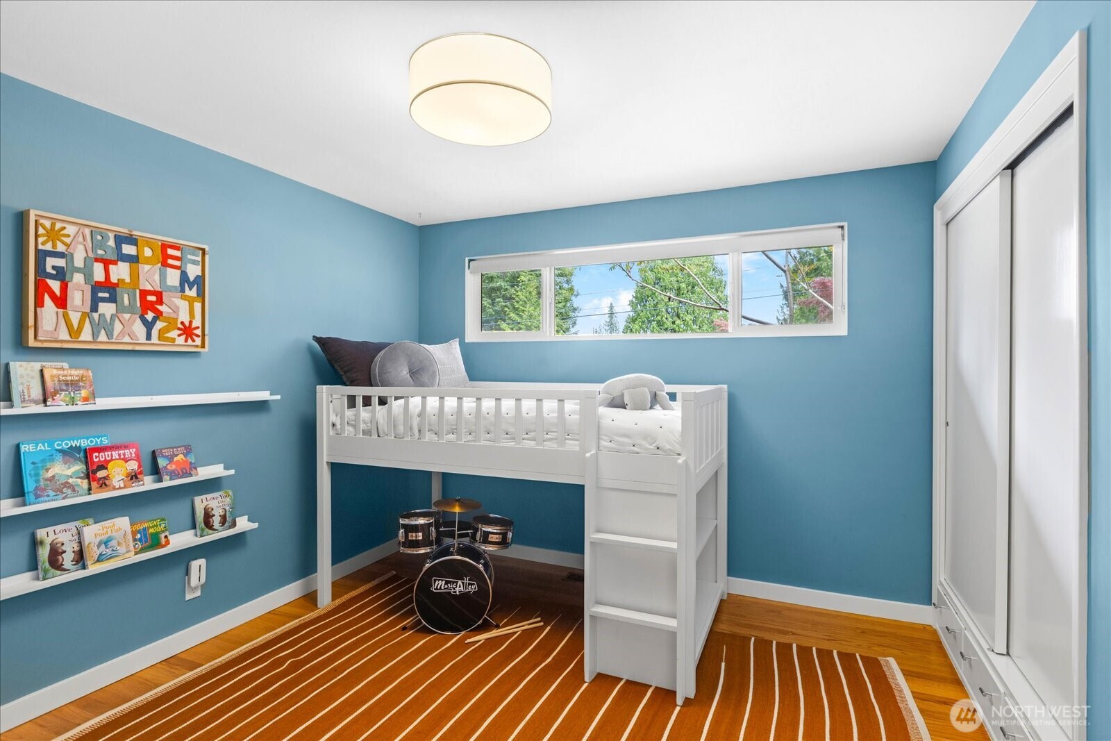 18722 84th Avenue W, Edmonds, WA 98026